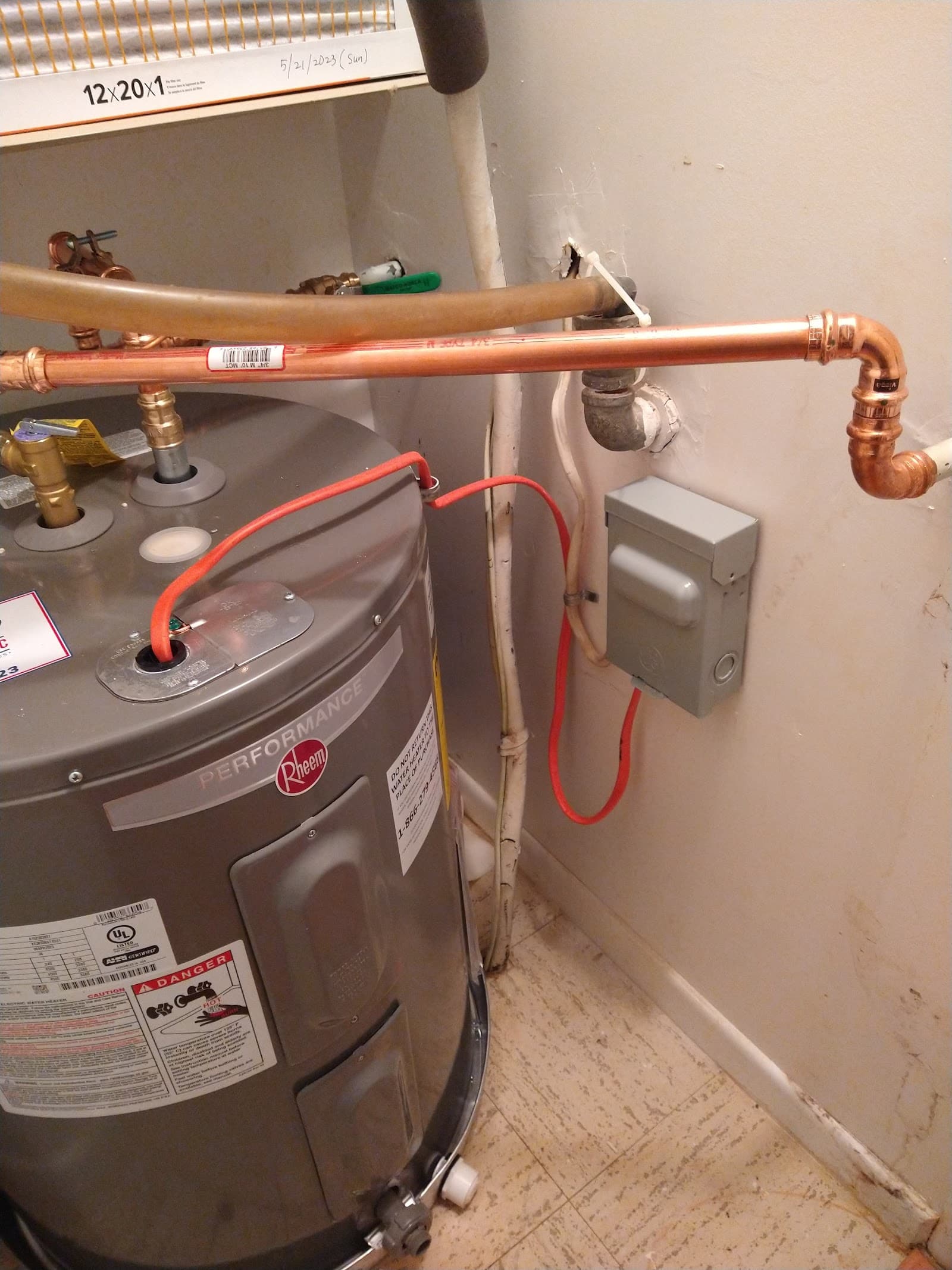 Electric water heater with copper and PEX connections